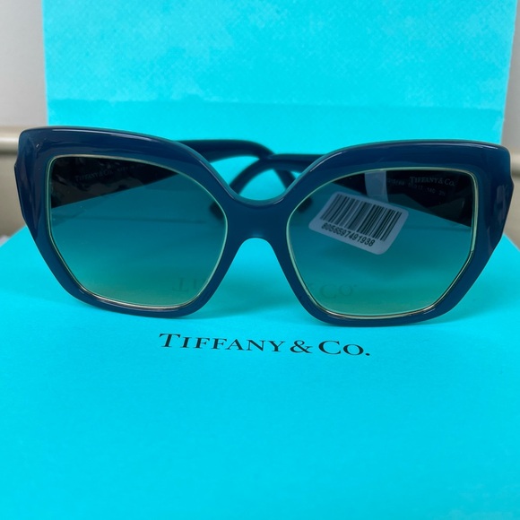 🔴Authentic TIFFANY & CO  T Design Collection Navy Sunglasses 🔴 - Picture 2 of 10
